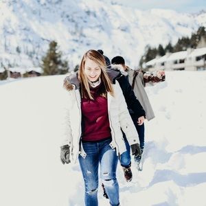 The North Face Funnel Neck Pullover Maroon